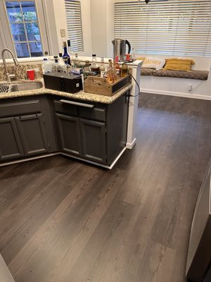 Elegant Hardwood & Luxury Laminate Layouts Image 1